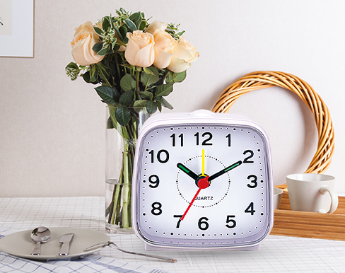 評為(wèi)義烏市(shì)50強私營企業(yè)，一(yī)九九九年(nián)、二零零零年(nián)評為(wèi)先進企業(yè)，二零零一(yī)年(nián)被評為(wèi)優秀私營企業(yè)、義烏市(shì)工(gōng)業(yè)名牌産品